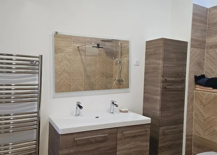 Belle Maison Centre Дом отдыха Ла-Рошель